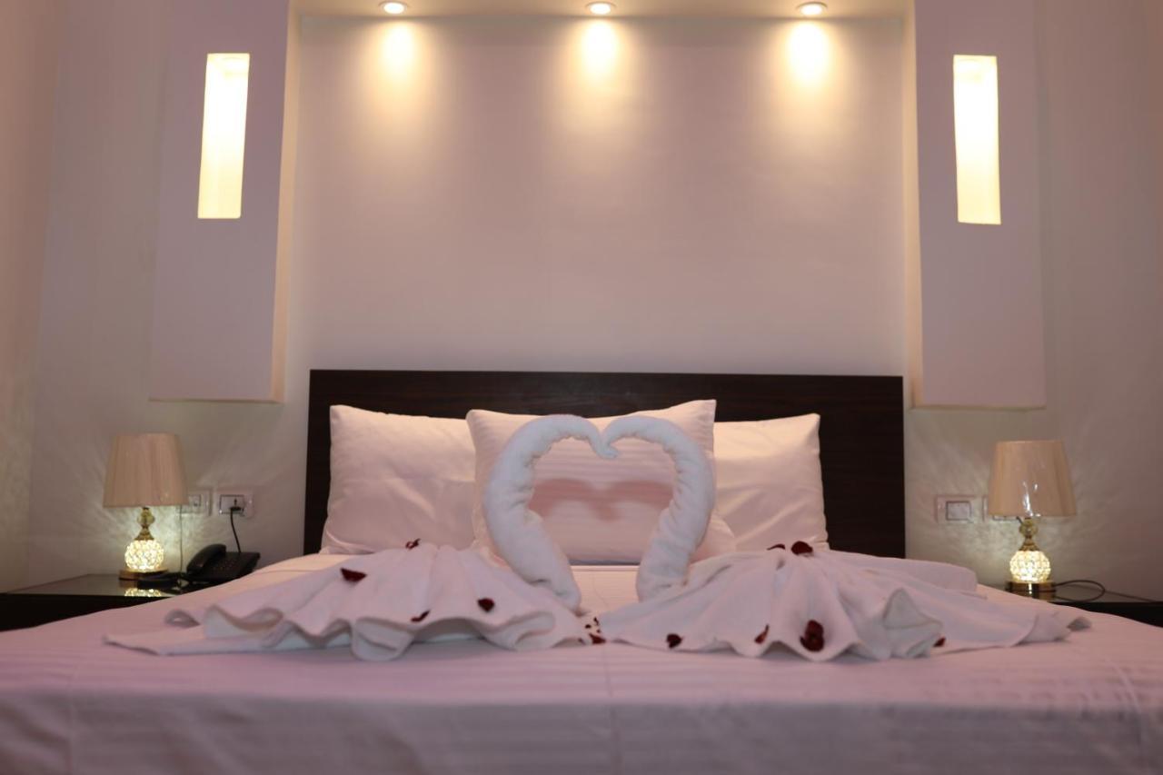 New Midtown Hostel ไคโร ภายนอก รูปภาพ