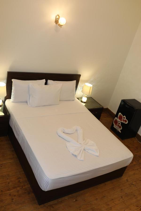 New Midtown Hostel ไคโร ภายนอก รูปภาพ