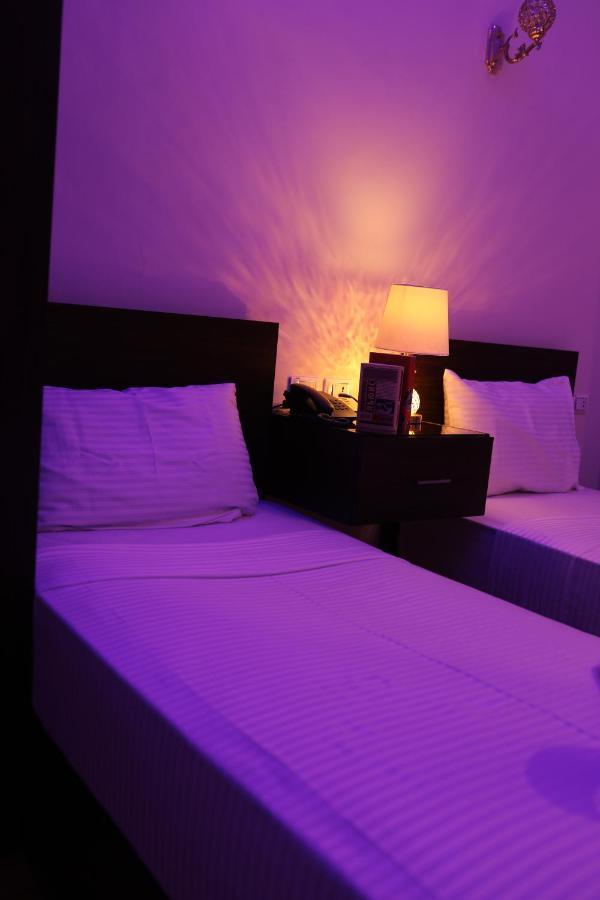 New Midtown Hostel ไคโร ภายนอก รูปภาพ